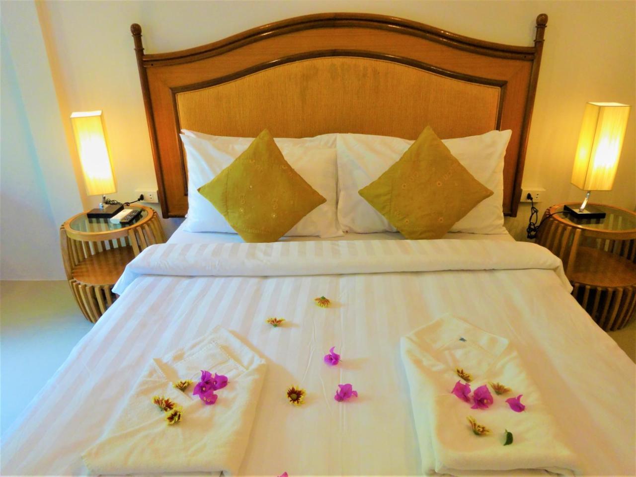 Bangrak Pier Samui Resort Kültér fotó