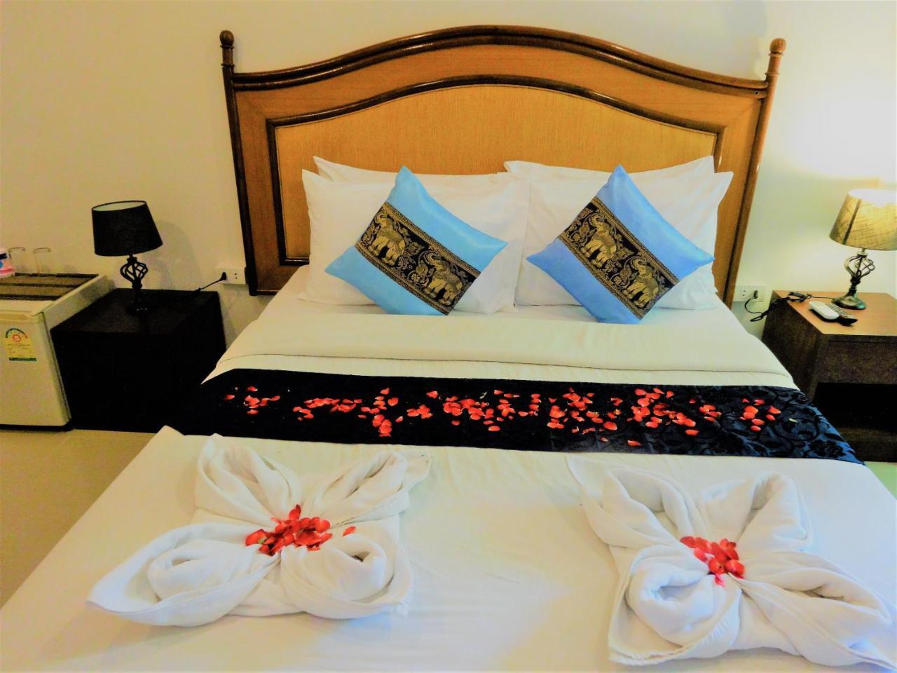 Bangrak Pier Samui Resort Kültér fotó